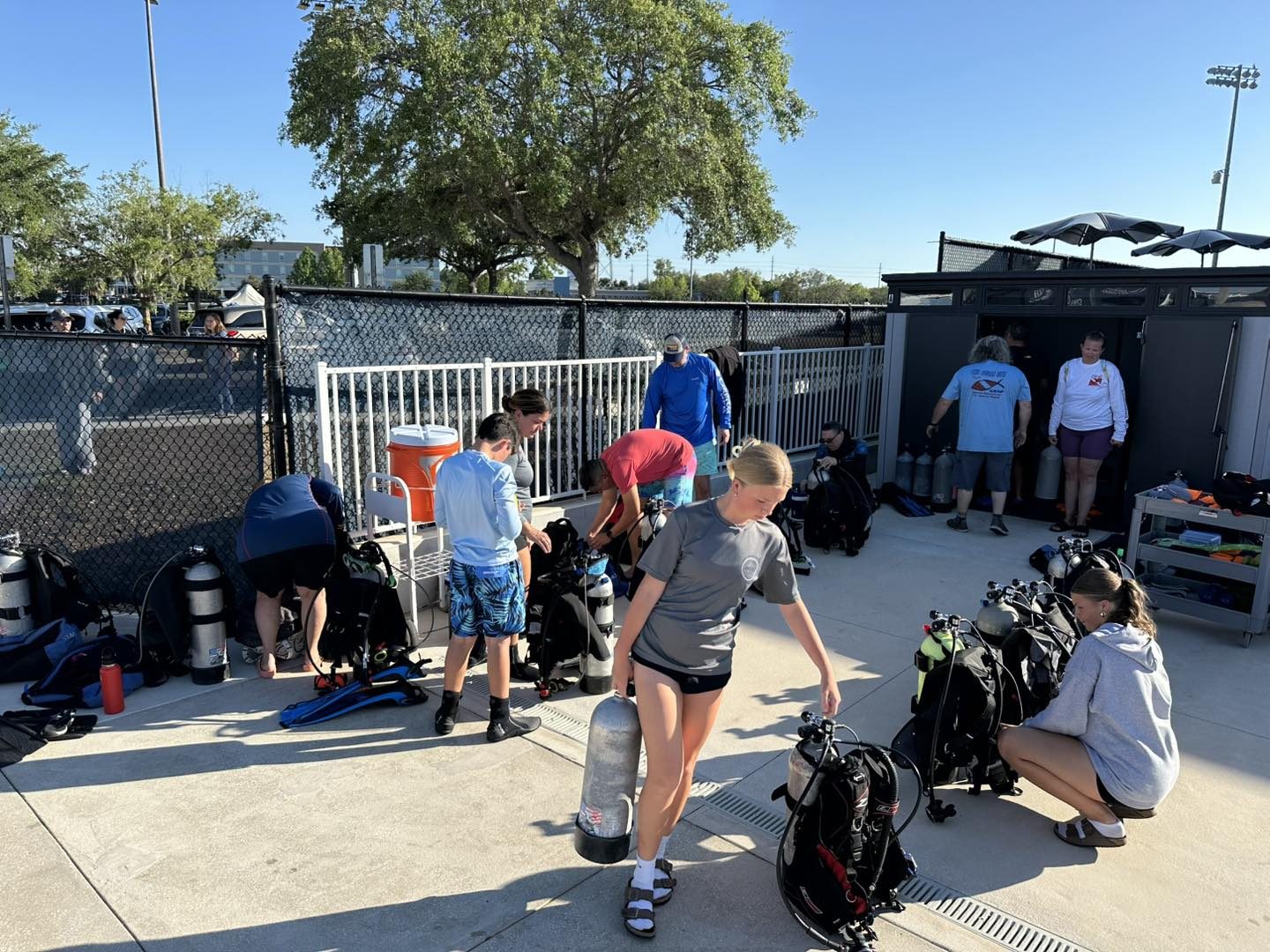 The Scuba Gym volunteers and community